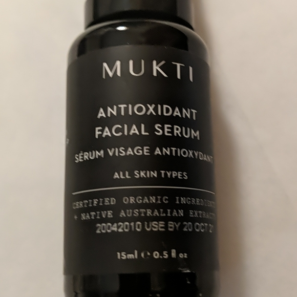 mukti antioxidant facial serum